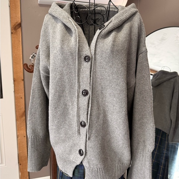 Commense Gray Buttoned Hooded Cardigan - Picture 6 of 7